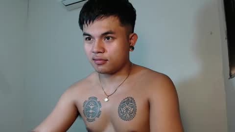 Snapshot of hunkyzeus chatting on January 8, 2025, 10:04 am hunkyzeus online show from January 8, 2025, 10:04 am