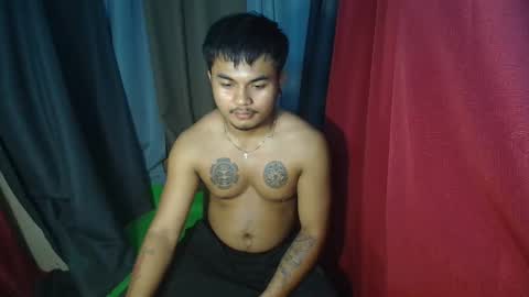 Snapshot of hunkyzeus chatting on February 11, 2026, 3:28 pm hunkyzeus online show from February 11, 2026, 3:28 pm