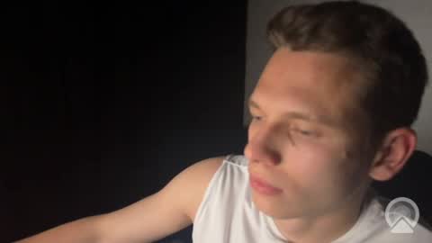 Snapshot of hunter_f1t chatting on June 2, 2026, 8:22 pm Hunter online show from June 2, 2026, 8:22 pm