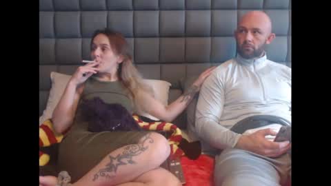 Snapshot of hunterandesme chatting on January 22, 2025, 2:03 pm HunterandEsme online show from January 22, 2025, 2:03 pm