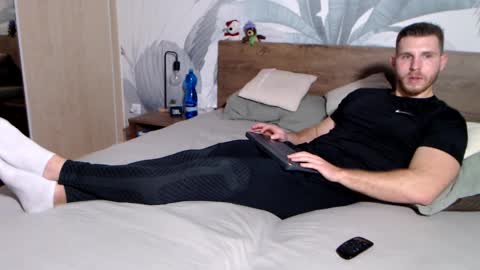 Snapshot of hunterbridges chatting on January 12, 2025, 6:05 pm Hunter Bridges online show from January 12, 2025, 6:05 pm