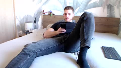 Snapshot of hunterbridges chatting on March 8, 2025, 10:54 am Hunter Bridges online show from March 8, 2025, 10:54 am