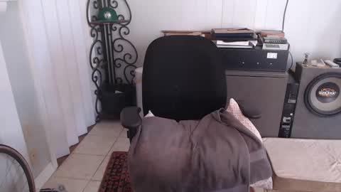 Snapshot of hunterxx420 chatting on January 22, 2025, 5:28 pm Hunter XX 420 online show from January 22, 2025, 5:28 pm