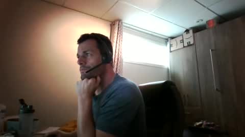 hurley7890 online show from November 28, 2025, 4:20 pm