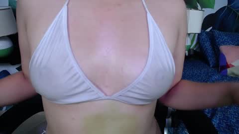 Snapshot of hushaima chatting on January 31, 2025, 7:29 pm Husahima online show from January 31, 2025, 7:29 pm