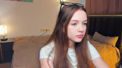 Lily online show from April 15, 2026, 7:15 am