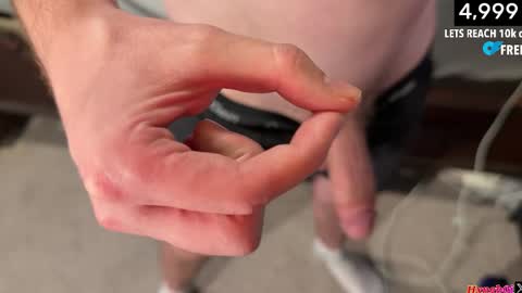 hxngb0i online show from November 15, 2025, 4:10 am