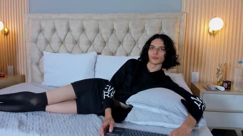 hxxyro online show from February 17, 2026, 6:58 pm