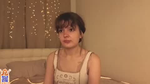 Snapshot of hyelorenson chatting on July 18, 2026, 7:17 pm Mona online show from July 18, 2026, 7:17 pm