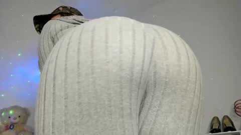 Snapshot of hyunjooo chatting on February 27, 2026, 7:36 pm Hyun Joo online show from February 27, 2026, 7:36 pm