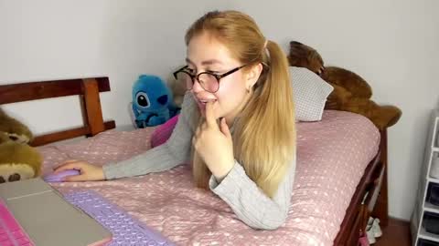 Hyun Joo online show from April 20, 2026, 5:59 pm