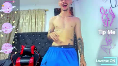 Snapshot of i_am_kelvis_ chatting on September 19, 2025, 12:45 am kelvis online show from September 19, 2025, 12:45 am