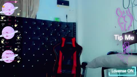 Snapshot of i_am_kelvis_ chatting on October 6, 2025, 1:08 pm kelvis online show from October 6, 2025, 1:08 pm