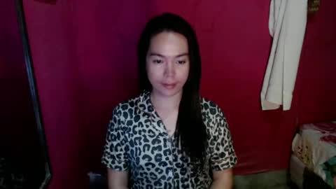 Snapshot of i_am_ur_destiny chatting on November 19, 2025, 5:57 pm Just ask me online show from November 19, 2025, 5:57 pm