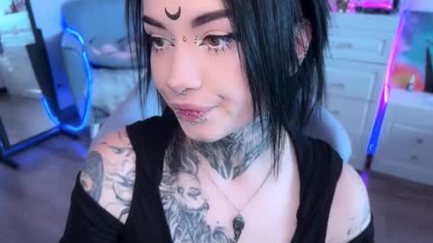 Snapshot of i_died_again chatting on September 28, 2025, 9:14 am Asya online show from September 28, 2025, 9:14 am