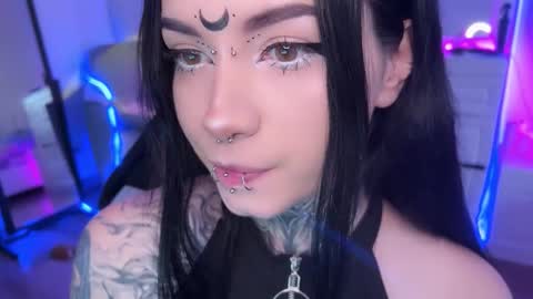 Snapshot of i_died_again chatting on October 23, 2025, 12:26 pm Asya online show from October 23, 2025, 12:26 pm