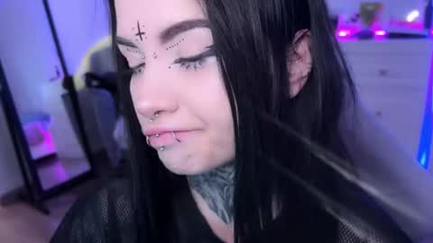 Snapshot of i_died_again chatting on October 26, 2025, 9:59 am Asya online show from October 26, 2025, 9:59 am