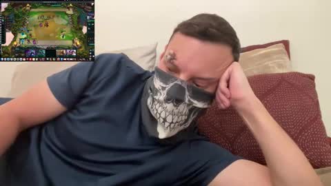 i o ro online show from November 1, 2025, 4:14 am