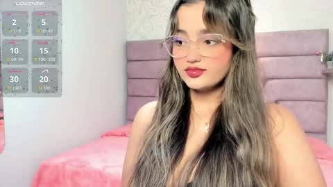 iam_lina online show from March 28, 2026, 11:10 am