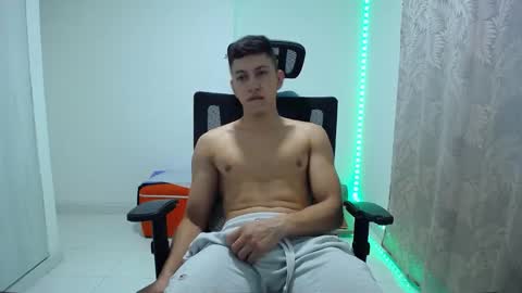 iam_yourbabyprincess_xd online show from December 15, 2024, 6:18 am