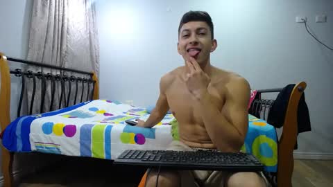 iam_yourbabyprincess_xd online show from February 28, 2025, 6:43 am