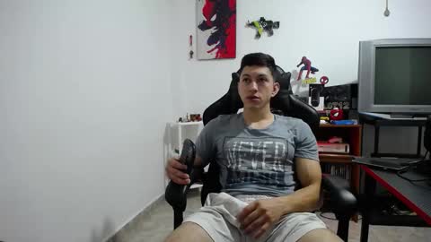 iam_yourbabyprincess_xd online show from December 15, 2025, 8:57 pm