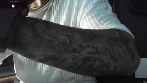 Snapshot of iamalexander_ chatting on September 17, 2025, 5:09 am Lex online show from September 17, 2025, 5:09 am