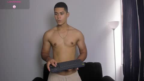 Dylan  independent model  online show from March 5, 2026, 1:40 pm