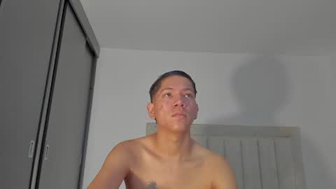 Snapshot of iamjulian_ chatting on June 20, 2026, 11:13 am Juliiiiian online show from June 20, 2026, 11:13 am