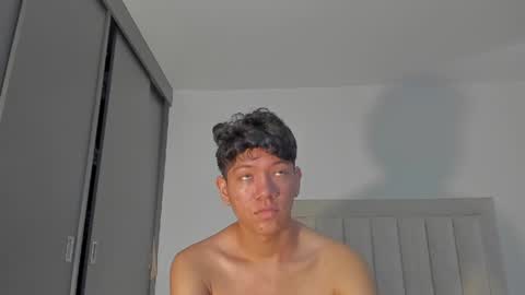 Snapshot of iamjulian_ chatting on July 5, 2026, 11:17 am Juliiiiian online show from July 5, 2026, 11:17 am