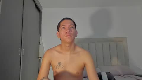 Snapshot of iamjulian_ chatting on July 14, 2026, 11:05 am Juliiiiian online show from July 14, 2026, 11:05 am