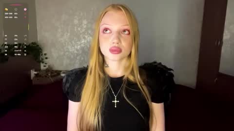 Snapshot of iamlylu chatting on October 31, 2025, 5:30 am Lylu online show from October 31, 2025, 5:30 am