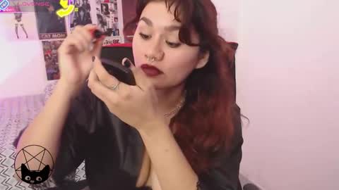 Snapshot of iammari_ chatting on October 12, 2025, 6:12 am Mari online show from October 12, 2025, 6:12 am