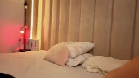 Nyxy online show from April 15, 2026, 11:28 am