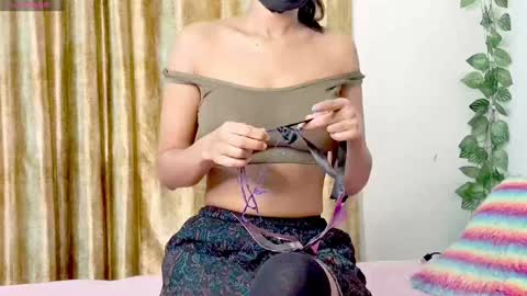 Snapshot of iamsomeone1234 chatting on January 19, 2025, 1:01 pm Iamnidhicam online show from January 19, 2025, 1:01 pm