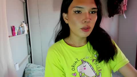 Snapshot of iamyourdesire_ chatting on March 30, 2026, 6:14 am shhh online show from March 30, 2026, 6:14 am