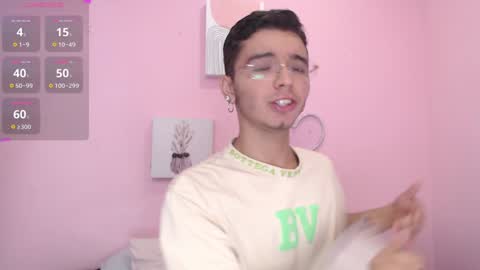 Snapshot of ian_castillo_ chatting on December 30, 2024, 11:15 am IAN CASTILLO online show from December 30, 2024, 11:15 am