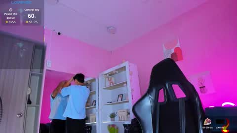 Snapshot of ian_castillo_ chatting on October 30, 2025, 11:22 am IAN CASTILLO online show from October 30, 2025, 11:22 am