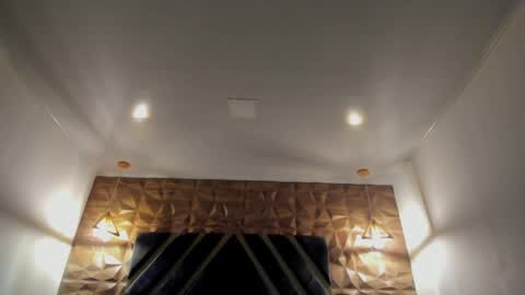 IAN CASTILLO online show from April 7, 2026, 11:10 am