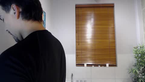 Ian Davis online show from February 11, 2025, 7:48 pm