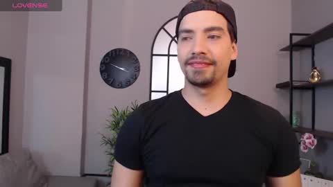 Ian Davis online show from February 19, 2025, 8:20 pm