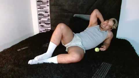 Snapshot of ian_davis chatting on May 13, 2026, 1:14 am Ian Davis online show from May 13, 2026, 1:14 am