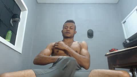 ian_tuner online show from December 4, 2024, 2:09 am