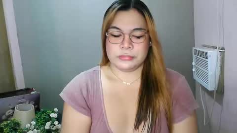 Snapshot of iana_whorexxx chatting on February 7, 2025, 8:22 am iana online show from February 7, 2025, 8:22 am