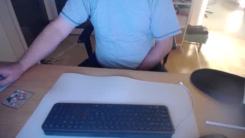 iandy12 online show from October 5, 2025, 10:18 pm