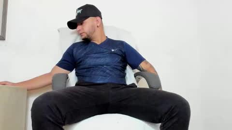 Snapshot of iandygrasso chatting on January 21, 2025, 12:29 pm iandygrasso online show from January 21, 2025, 12:29 pm