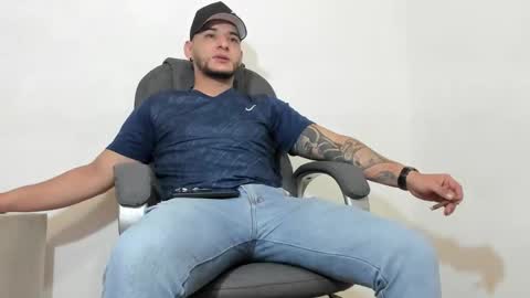 Snapshot of iandygrasso chatting on February 7, 2025, 11:45 am iandygrasso online show from February 7, 2025, 11:45 am