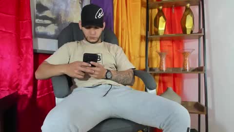 Snapshot of iandygrasso chatting on February 14, 2025, 11:31 am iandygrasso online show from February 14, 2025, 11:31 am