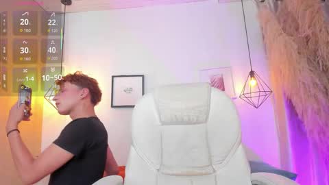 Snapshot of iangel_ chatting on October 1, 2025, 2:50 am ian online show from October 1, 2025, 2:50 am