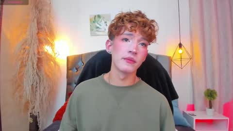 Snapshot of iangel_ chatting on October 16, 2025, 5:41 am ian online show from October 16, 2025, 5:41 am